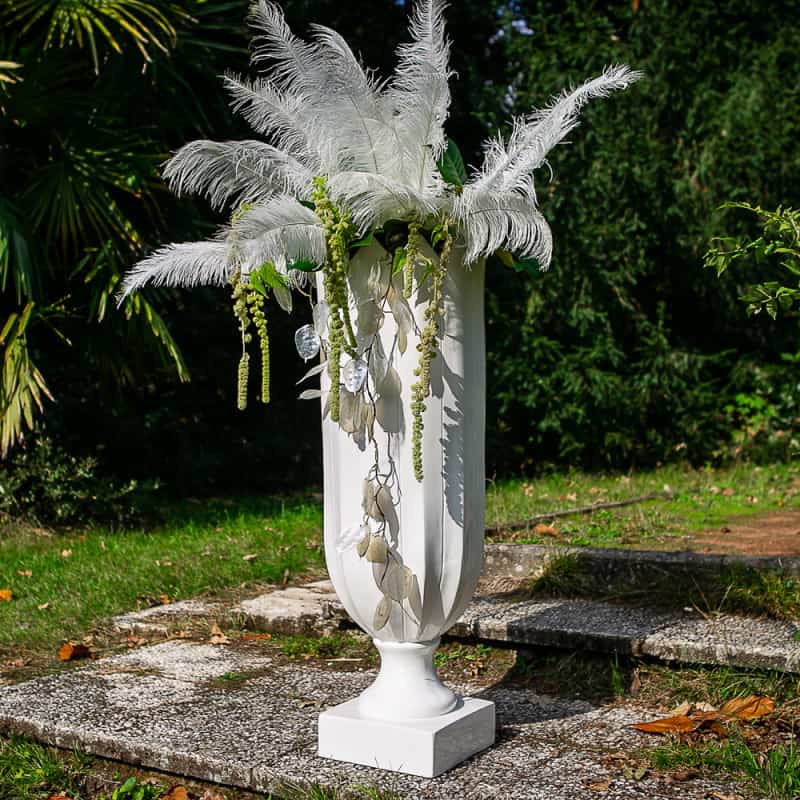 Vase en résine blanc décoration événementielle