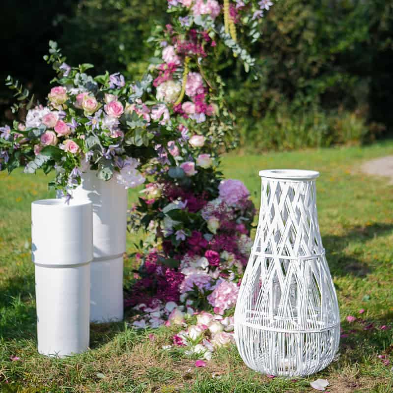 Vase en céramique blanc décoration événementielle