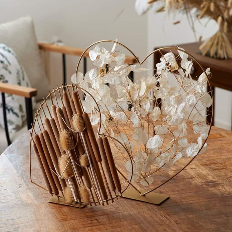 Cœur couché sur socle en métal doré - Fournisseur décoration boutique